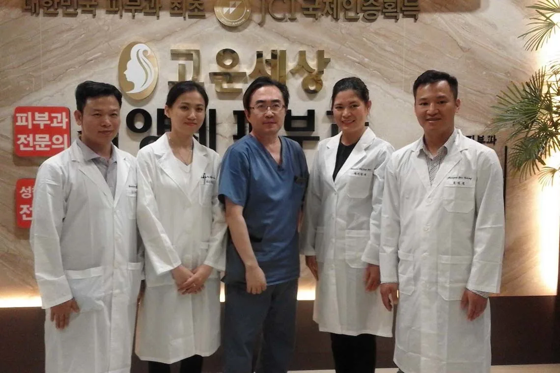 Familiarization Tour for Invited Medical Professionals from Vietnam