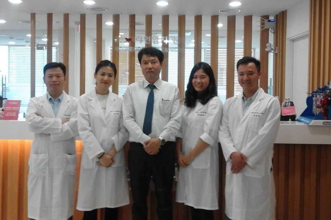 Familiarization Tour for Invited Medical Professionals from Vietnam