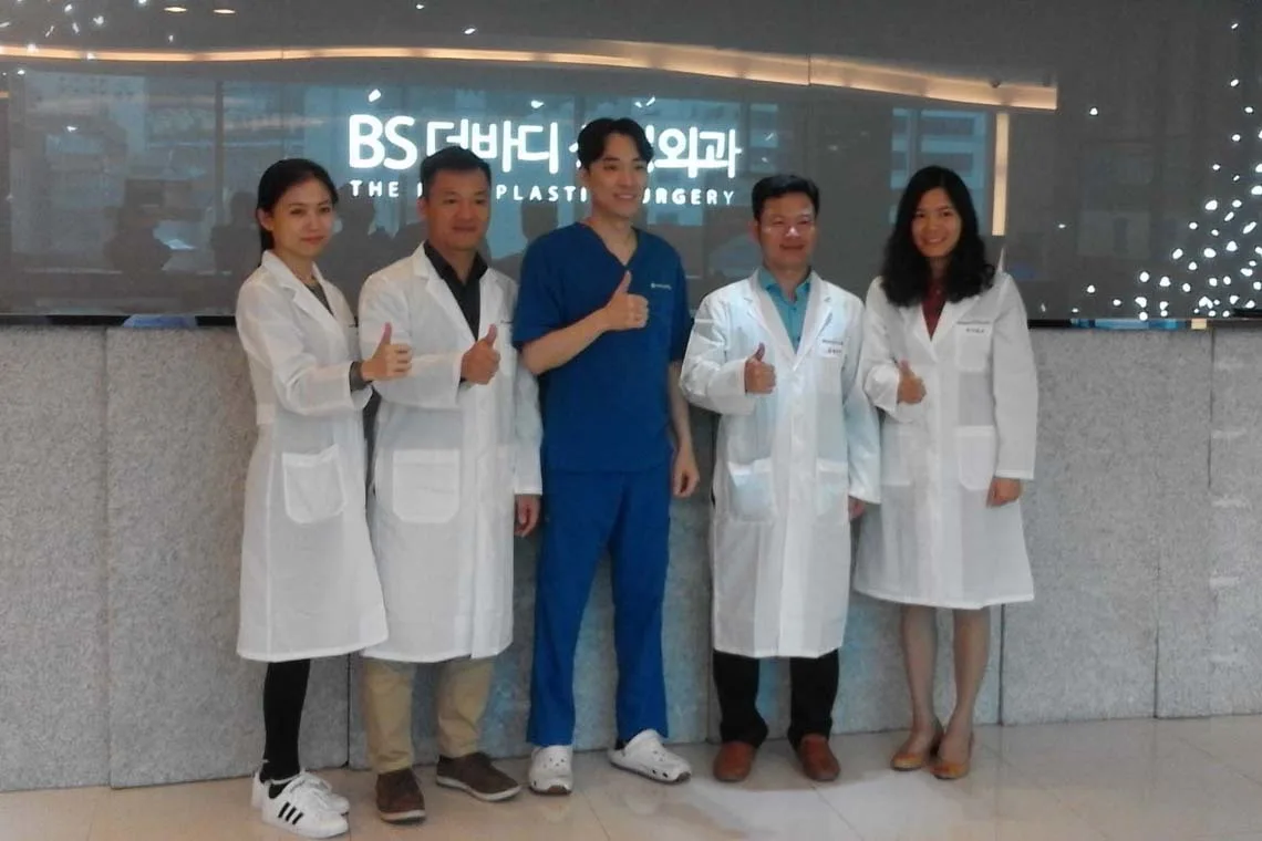 Familiarization Tour for Invited Medical Professionals from Vietnam
